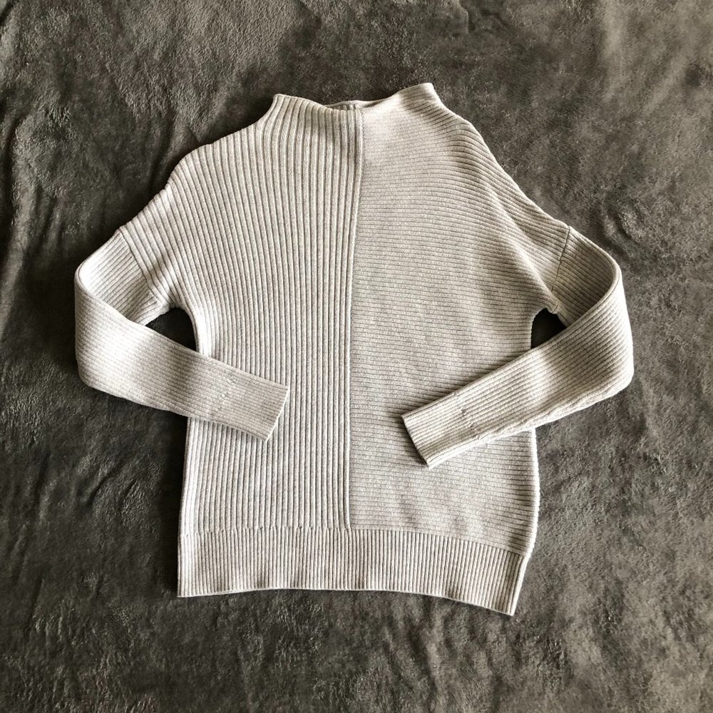 Banana Republic Mockneck Knit Sweater Grey | S